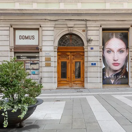 Lejlighed Chic Studio: Historic Elegance Trieste